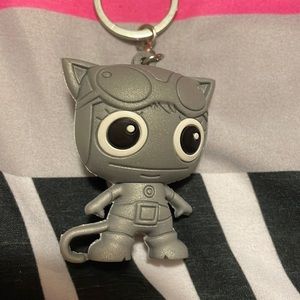 DC exclusive silver cat women keychain